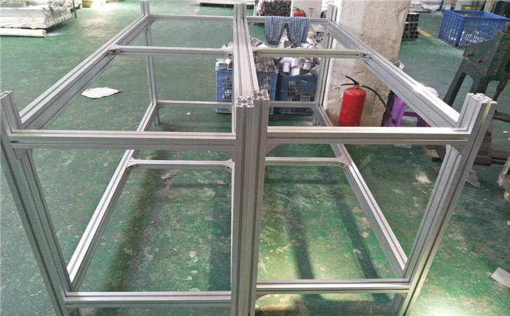 鋁型材流水線(xiàn)防護(hù)欄價(jià)格